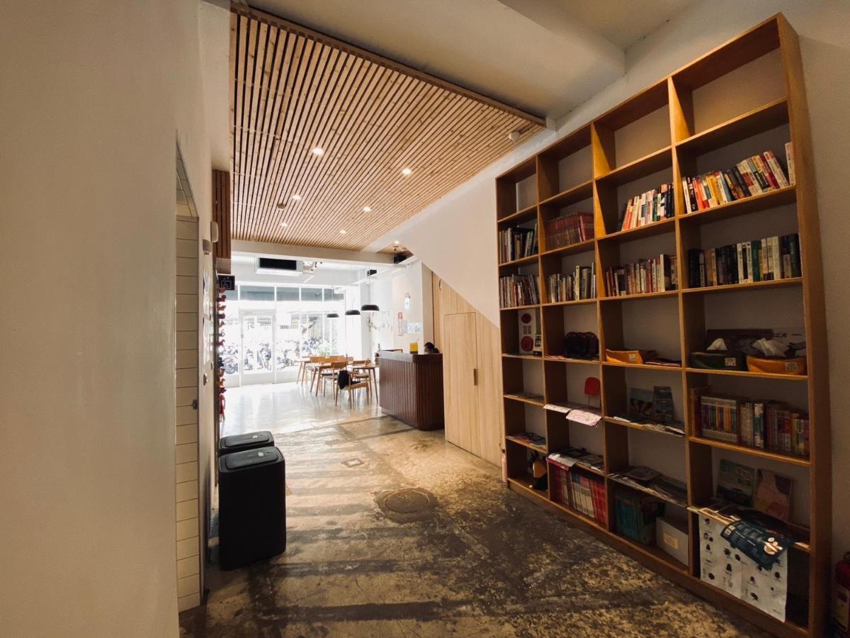 良文旅 Ryou Hotel Тайнан Екстериор снимка