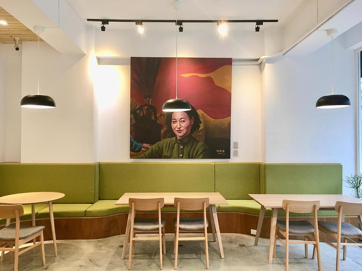 良文旅 Ryou Hotel Тайнан Екстериор снимка