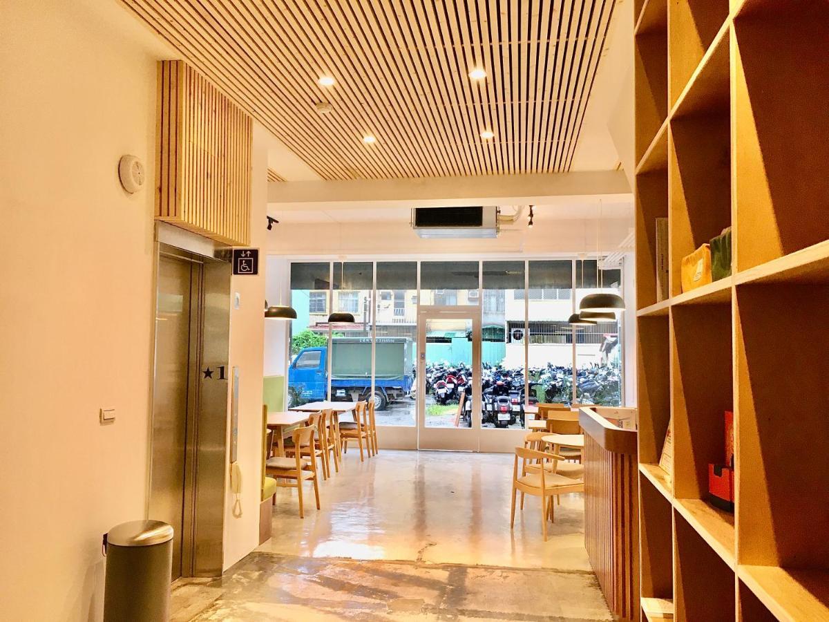 良文旅 Ryou Hotel Тайнан Екстериор снимка
